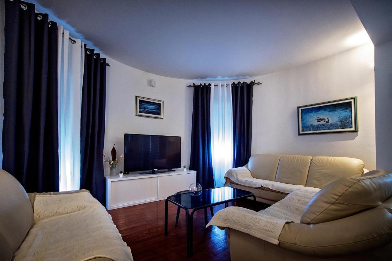 Seaside Apartments With A Swimming Pool Zecevo Rtic, Rogoznica - 8366 Zewnętrze zdjęcie